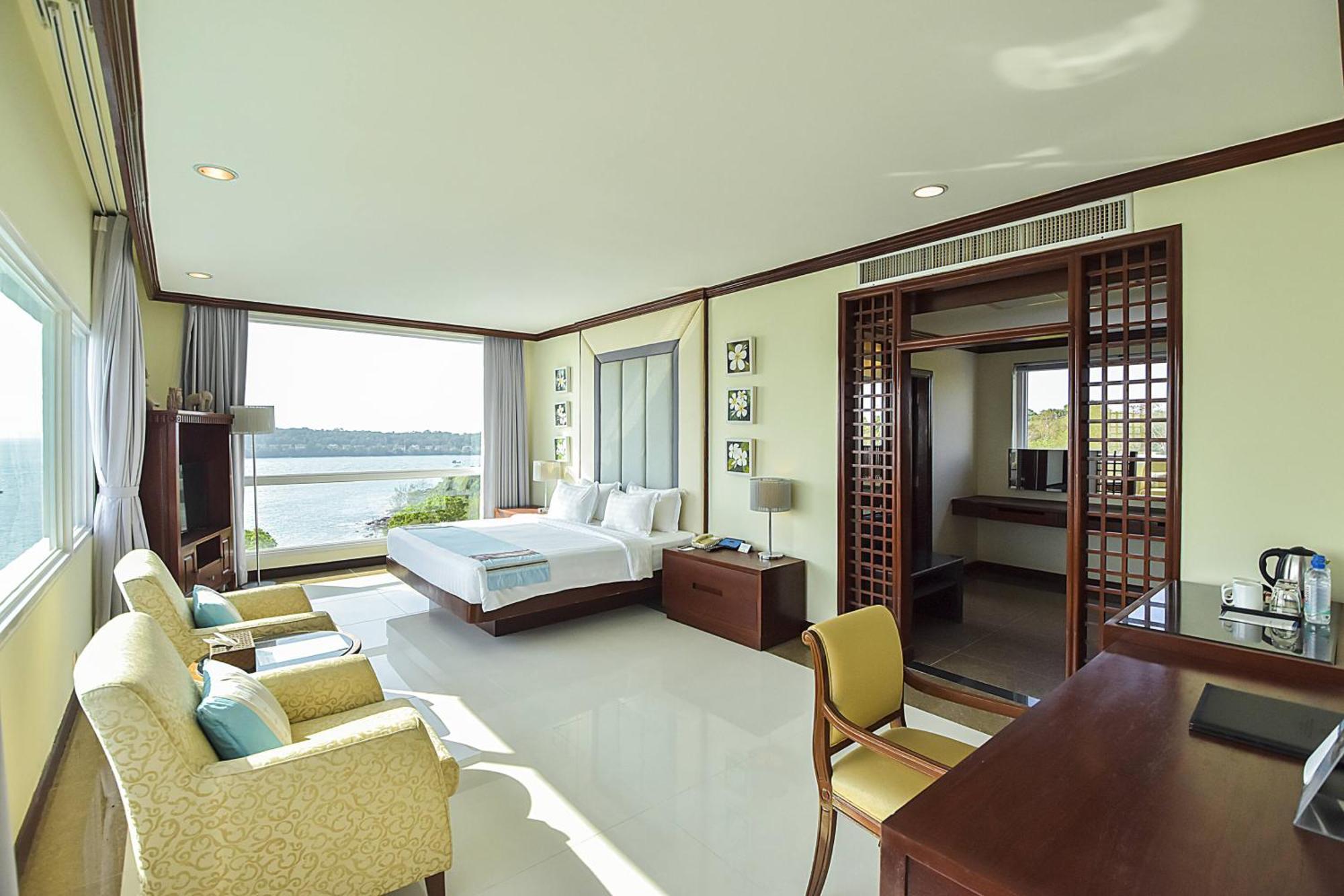 Independence Hotel Resort & Spa Сиануквиль Экстерьер фото