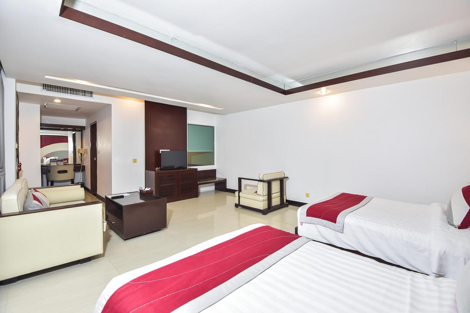 Independence Hotel Resort & Spa Сиануквиль Экстерьер фото
