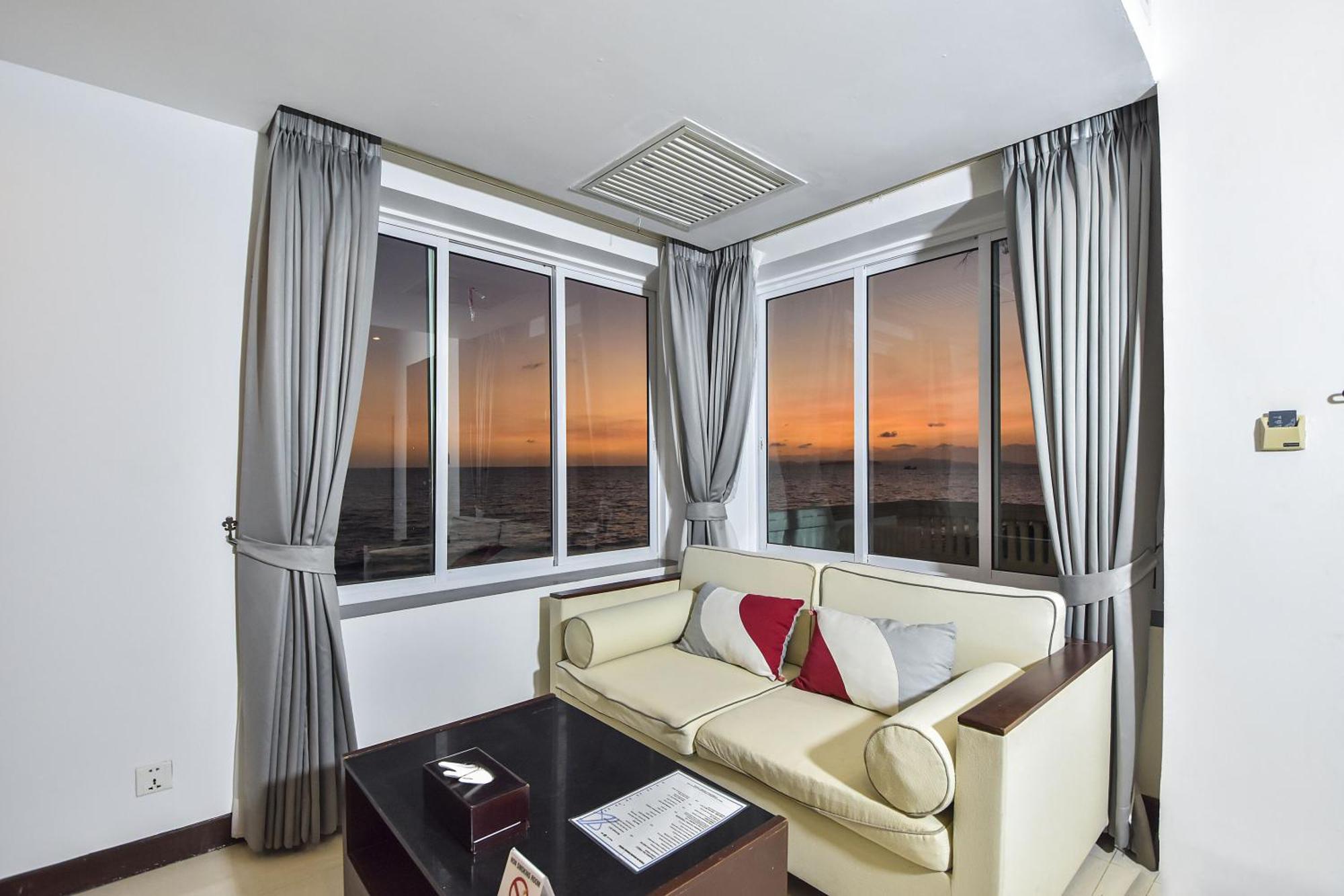 Independence Hotel Resort & Spa Сиануквиль Экстерьер фото