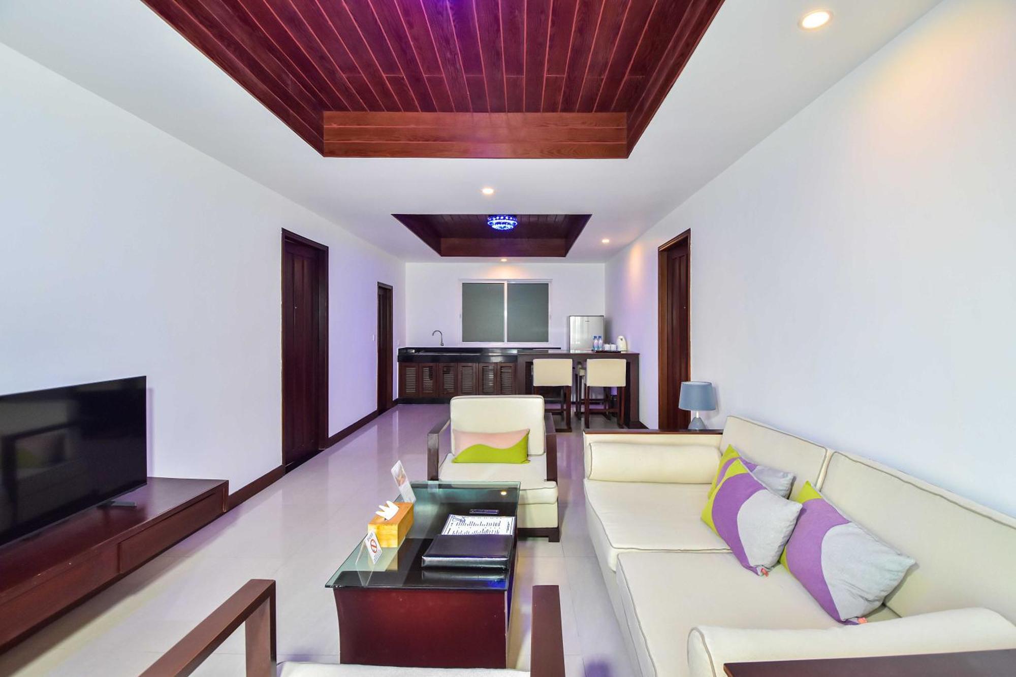 Independence Hotel Resort & Spa Сиануквиль Экстерьер фото