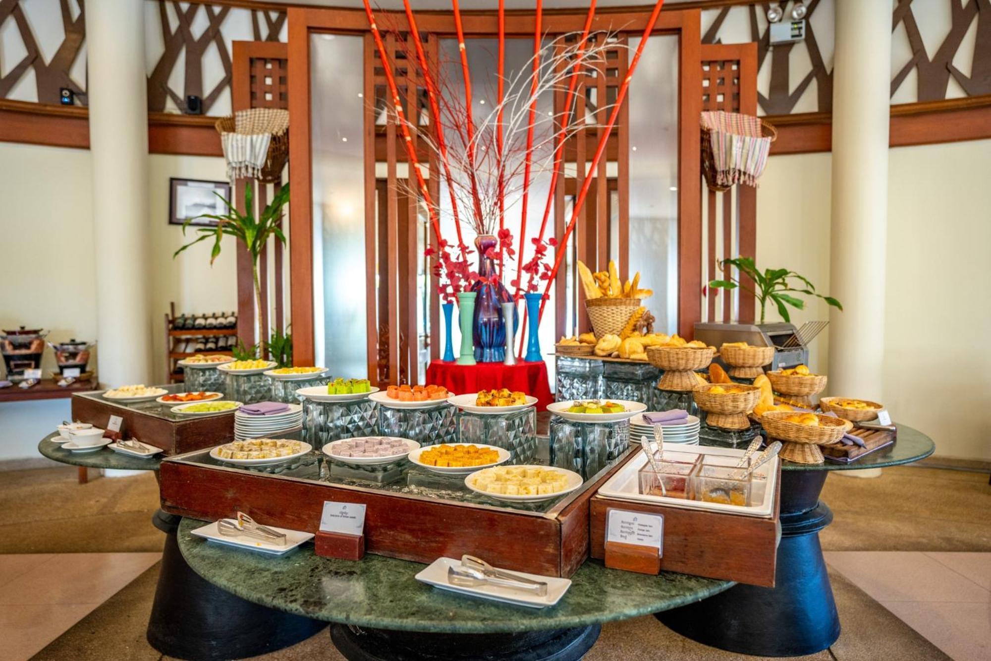 Independence Hotel Resort & Spa Сиануквиль Экстерьер фото